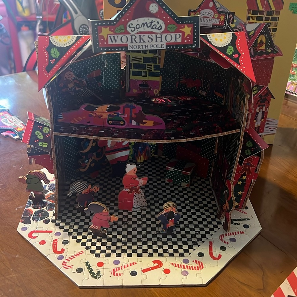 3-D Santa workshop jigsaw puzzle